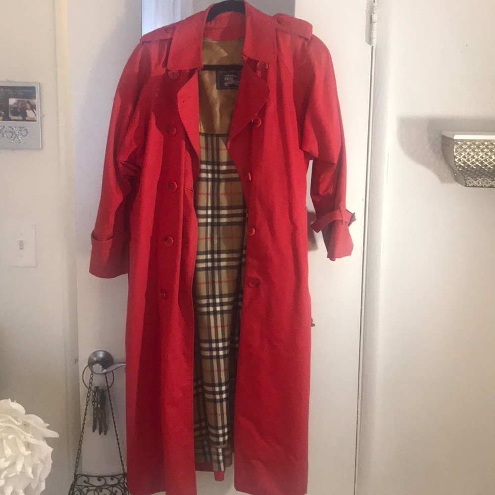 Burberry trench with zip out lining
